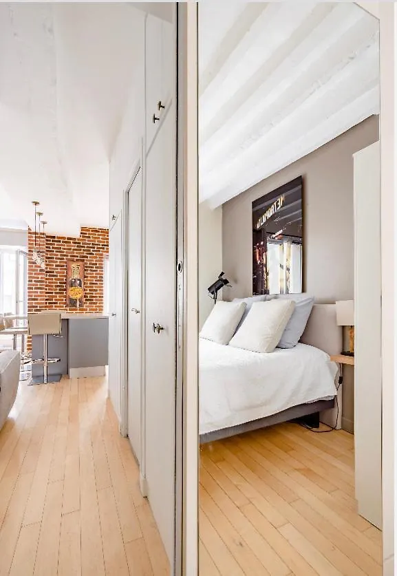 Stylish Place In Prime Location Paris Pansiyon