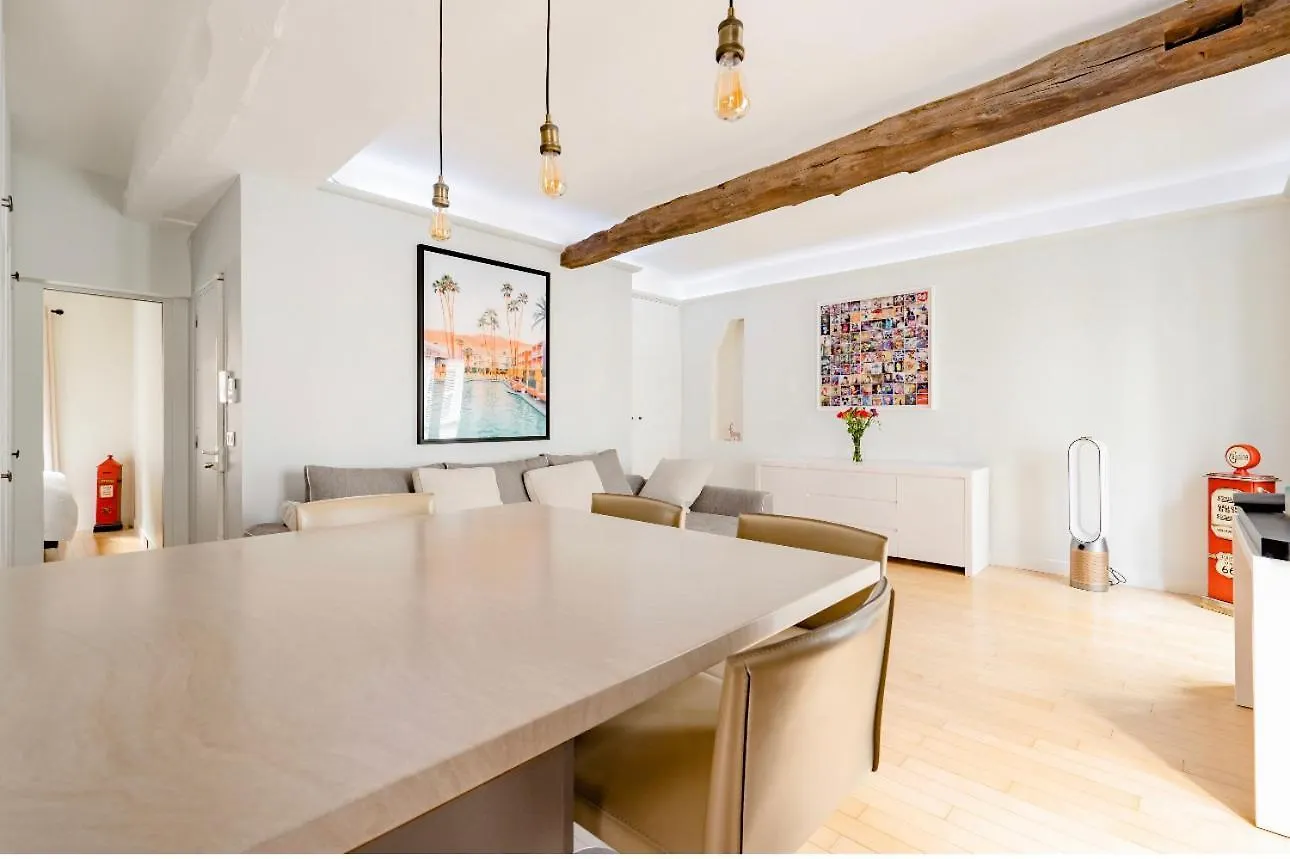 Pansiyon Stylish Place In Prime Location Paris