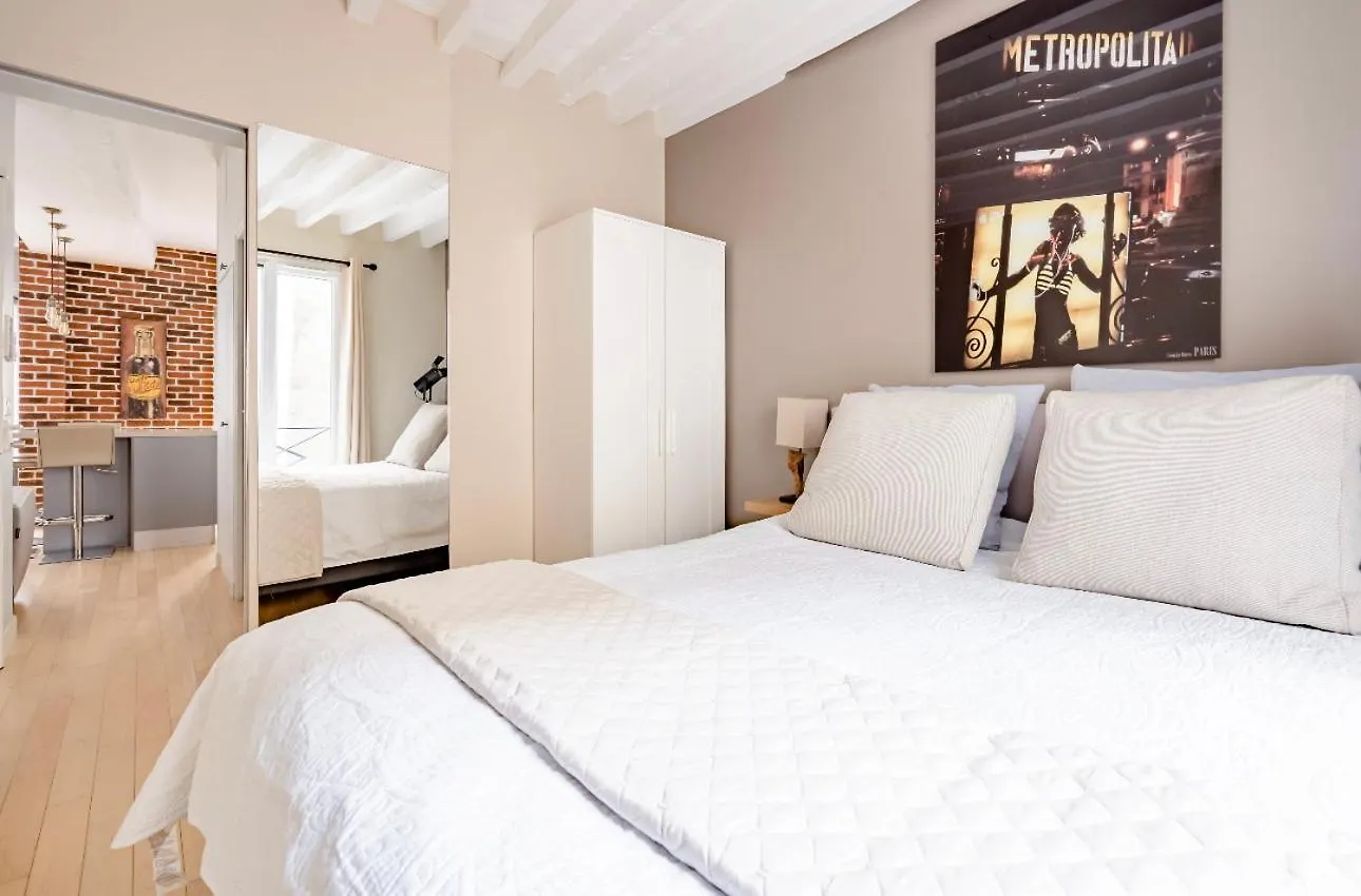 Stylish Place In Prime Location Париж 0*,  Франция